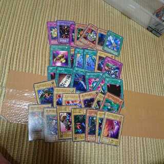 遊戯王 初期のみ

30枚 まとめ売り 大量 30枚