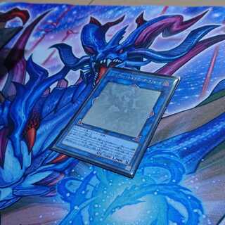 ファイアウォール・ドラゴン・ダークフルード ホログラフィックレア