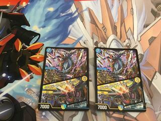 メヂカラ・コバルト・カイザー｜アイド・ワイズ・シャッター