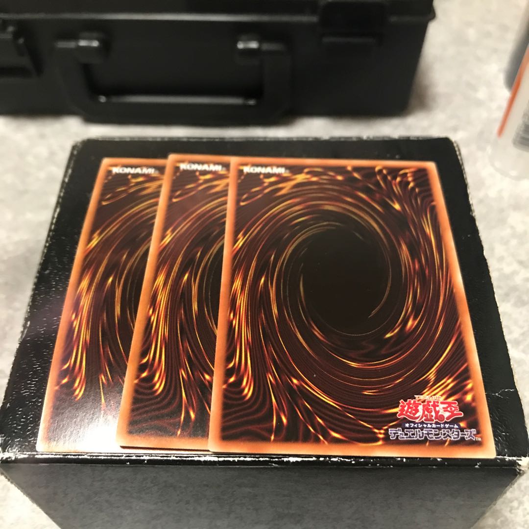 驚楽園の支配人 ＜∀rlechino＞　UR2枚、UL1枚