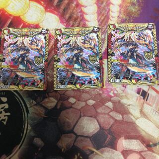 アルカディアス・モモキング