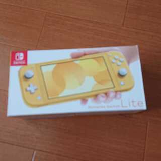 switchライト イエロー