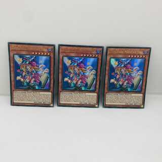 Yu-Gi-Oh! English Version Toon Black Magician Girl Ultra Rare 3pcs