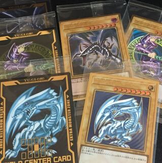 青眼の白龍 真紅眼の黒竜 ブラックマジシャン