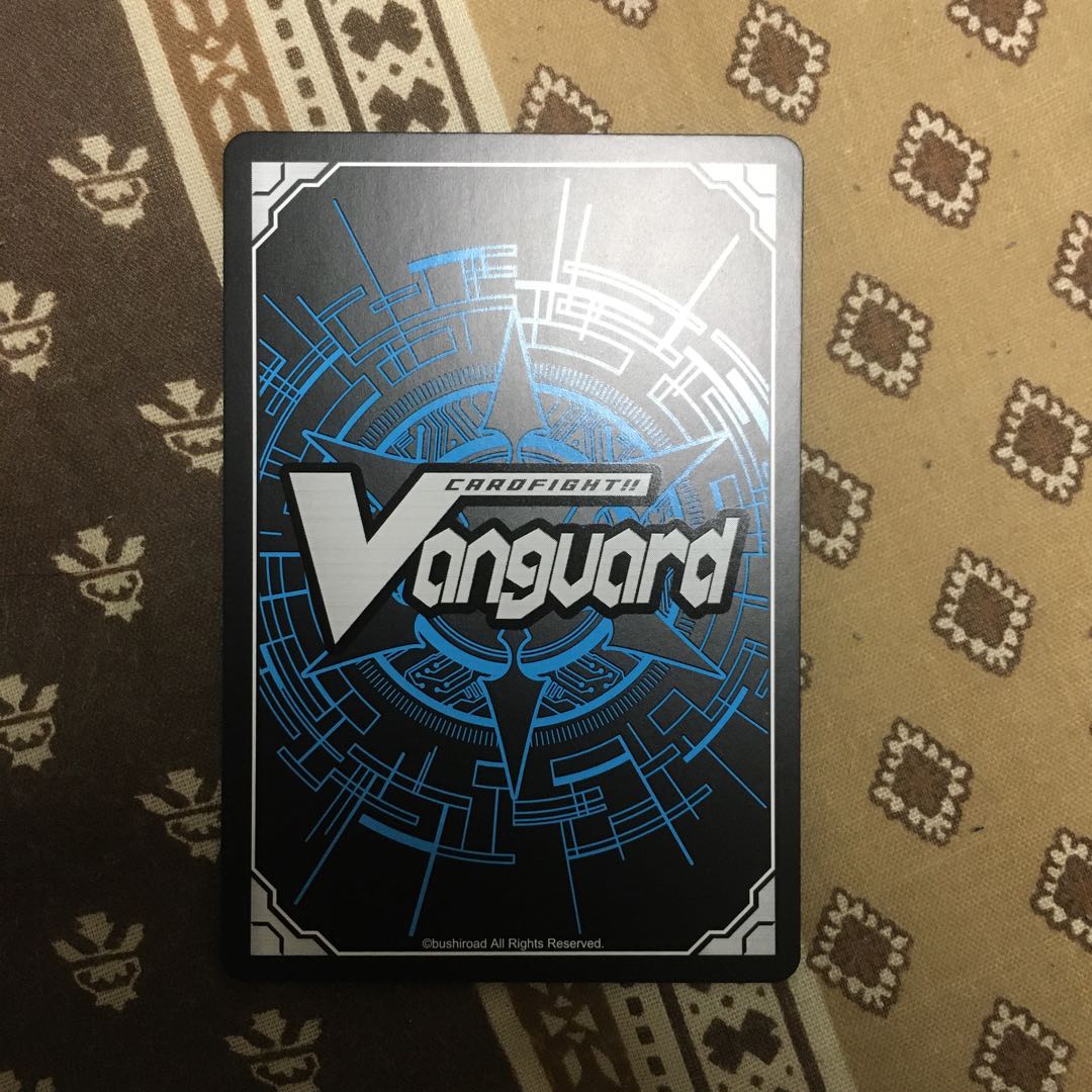 輝きの新星　イヴ