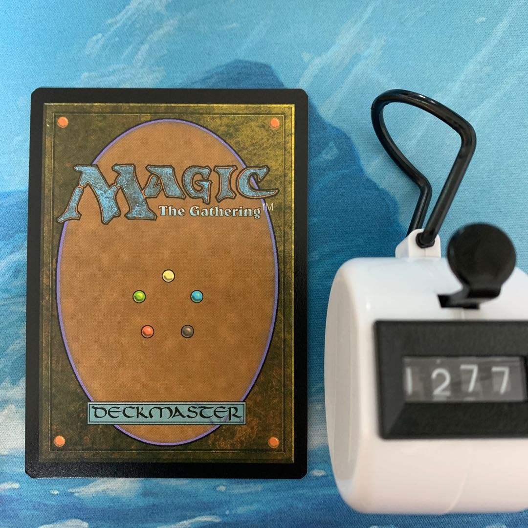 MTG foil 巣穴からの総出