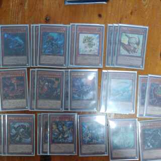 Dinosaur Zapdos Dragon Deck