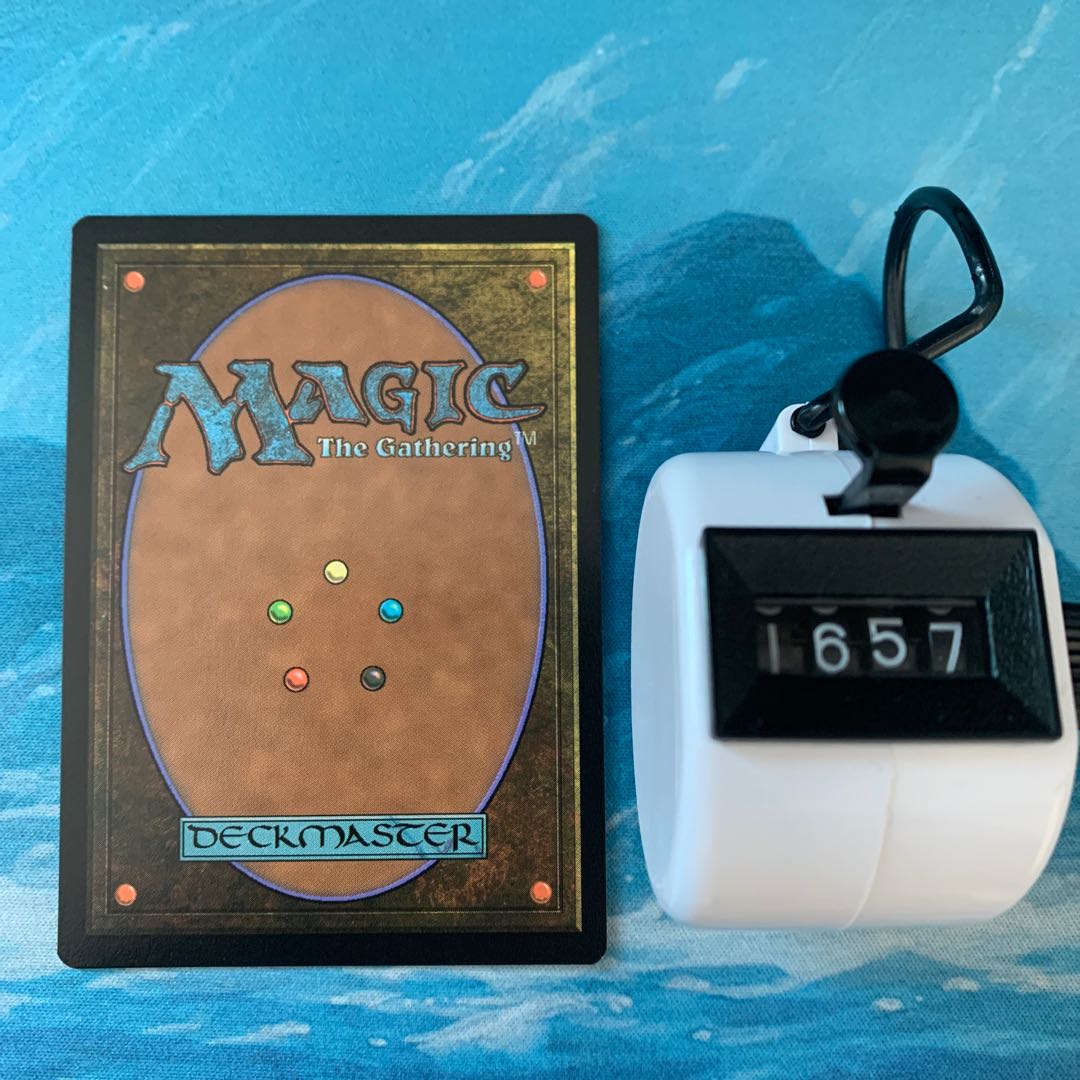 MTG 4-card Rampaging Brontodon