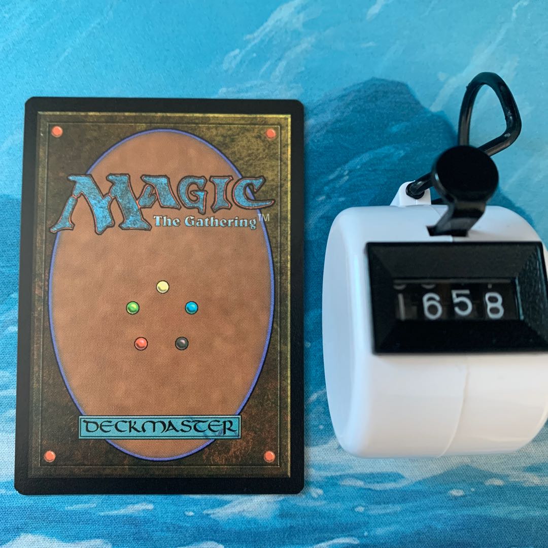 MTG 4-card Rampaging Brontodon