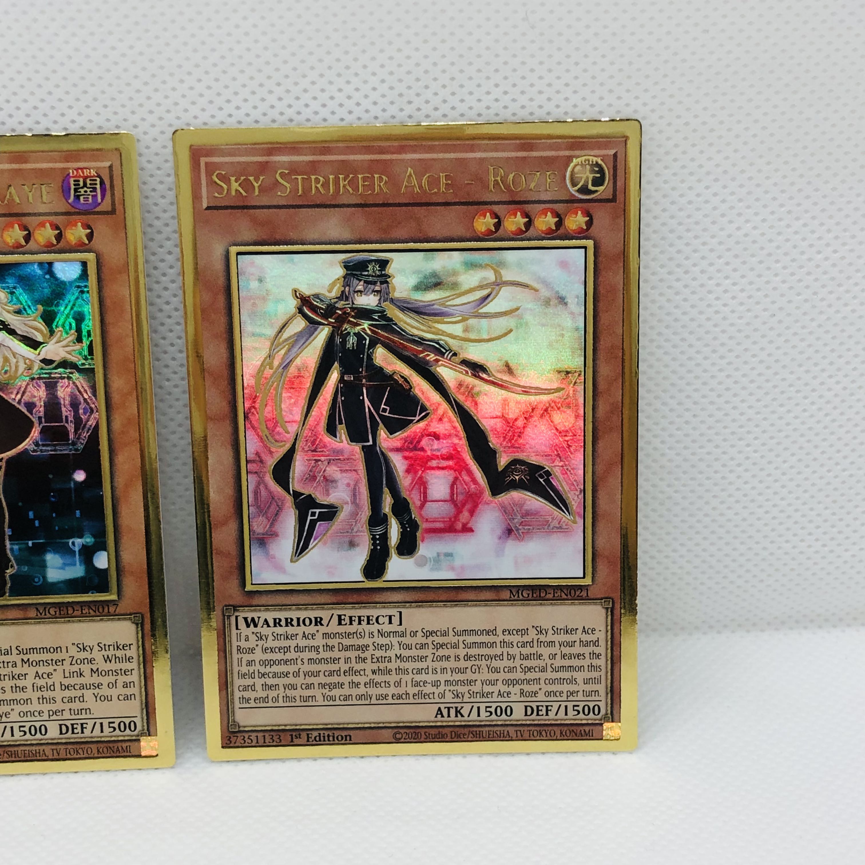 遊戯王 - 遊戯王　英語版　ロゼ　レイ　プレミアムゴールドレア　専用 遊戯王 英語版 閃刀姫-ロゼ 閃刀姫-レイプレミアムゴールドレア