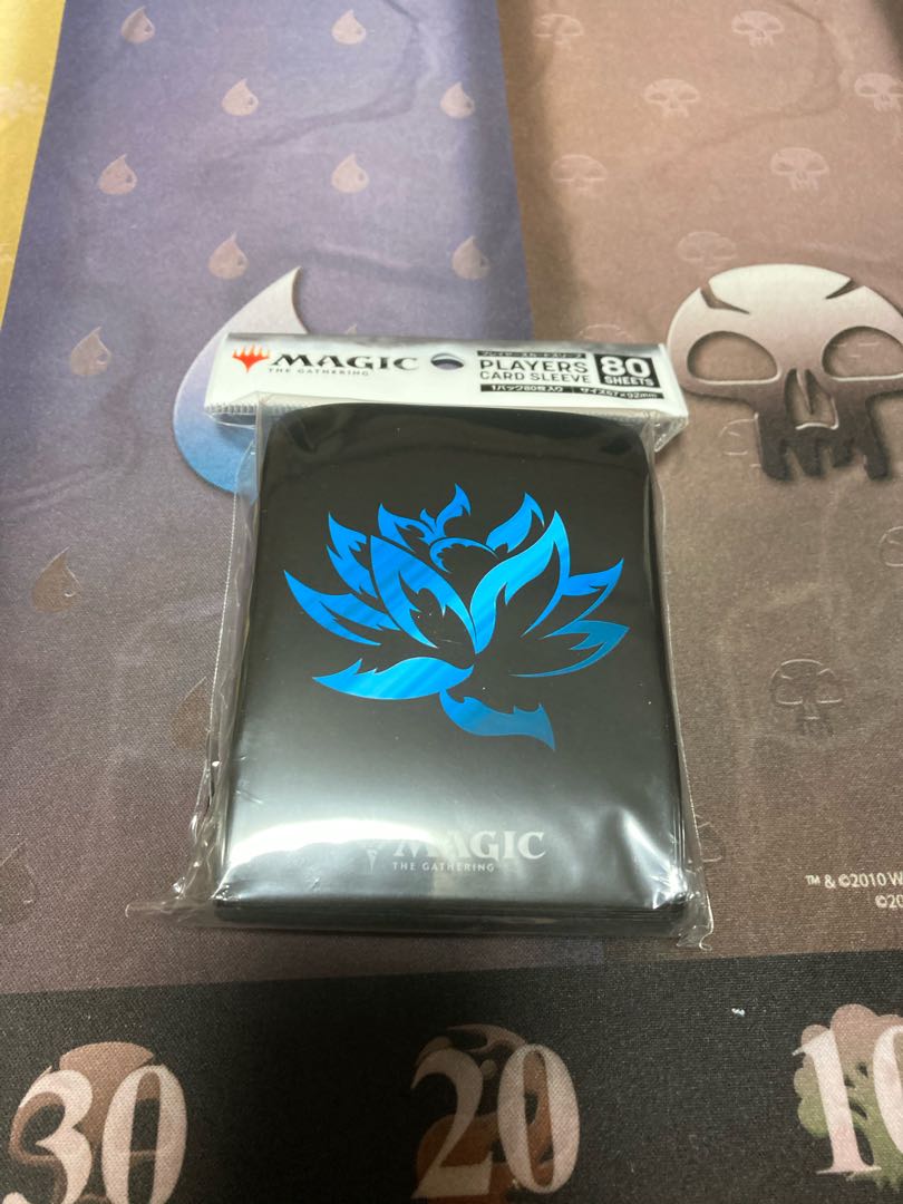 ブラックロータス　スリーブ　青　未開封