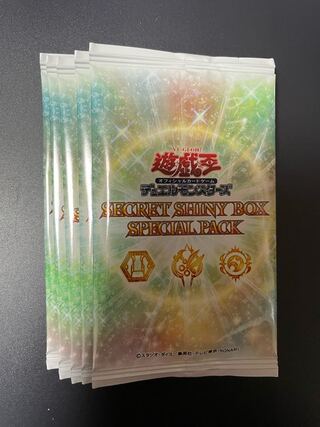 シークレットシャイニーボックス　パック