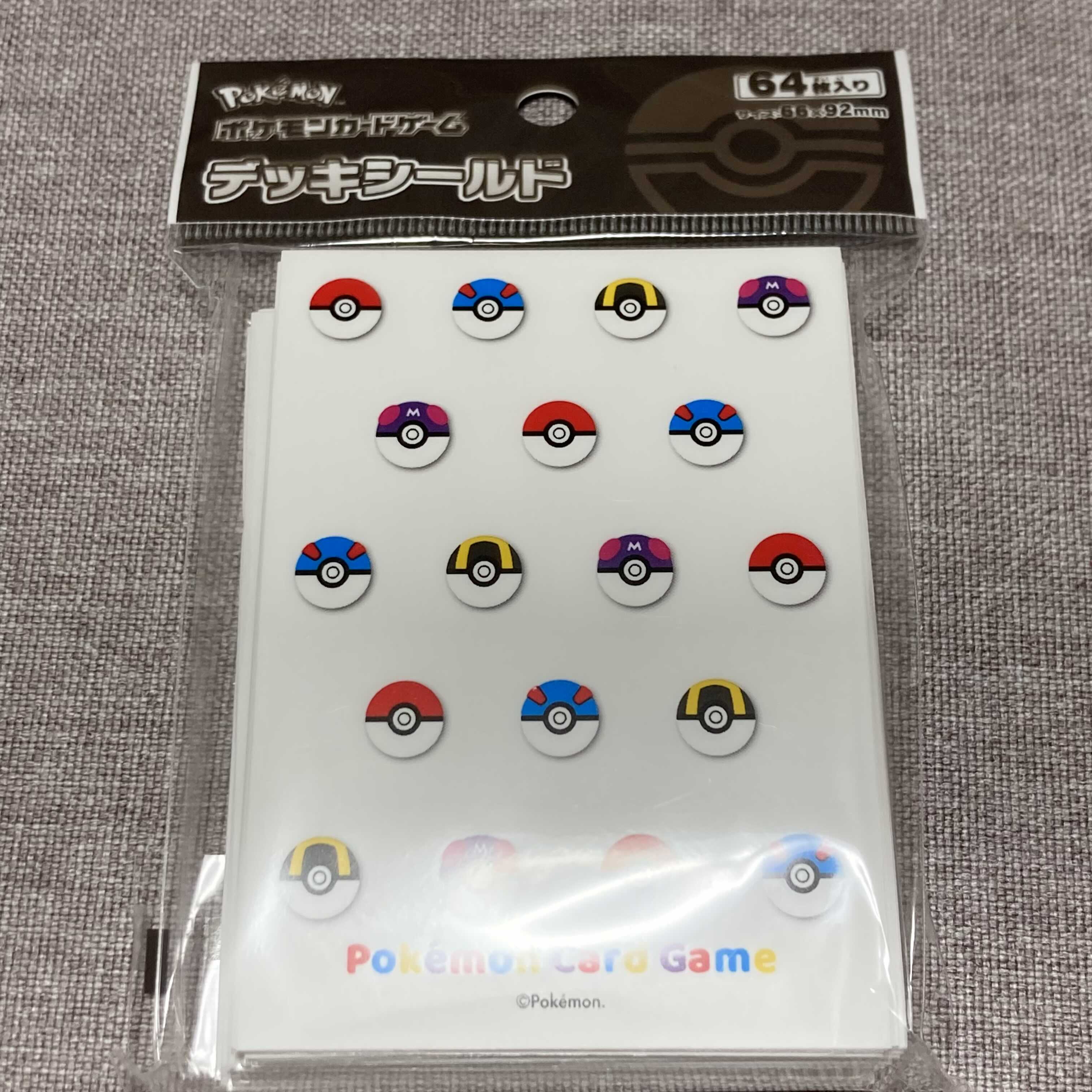 ポケモン 公式スリーブ モンスターボールデザイン 9個の通販 よよよ Magi トレカ専用フリマアプリ