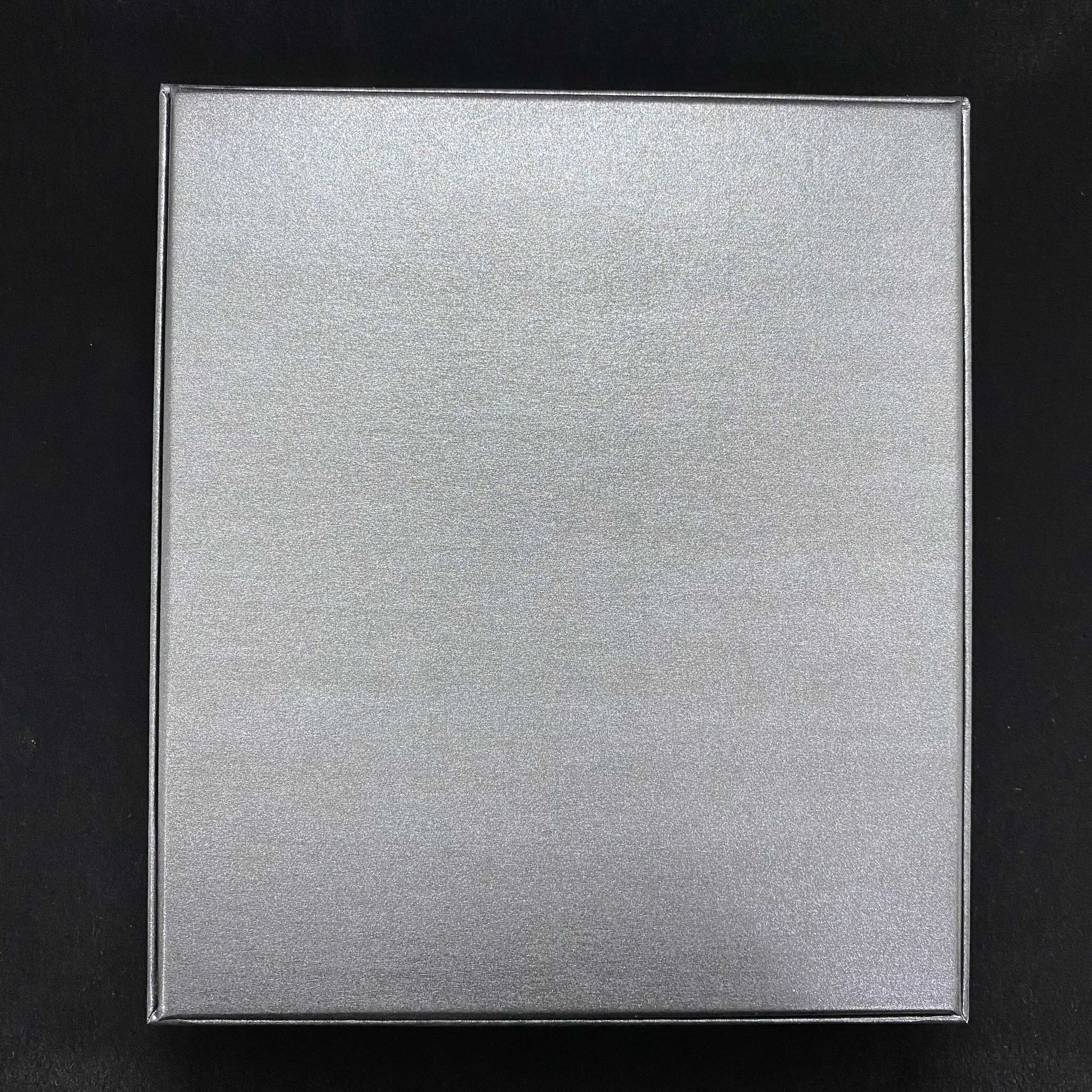 青眼の白龍 プラチナ製 シリアルNo.0262