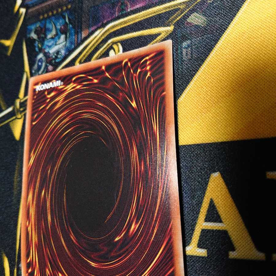 ブルーアイズ・カオス・MAX・ドラゴン(20thシークレット)