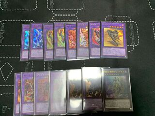 Yu-Gi-Oh! Pre-built decks, 2 types
