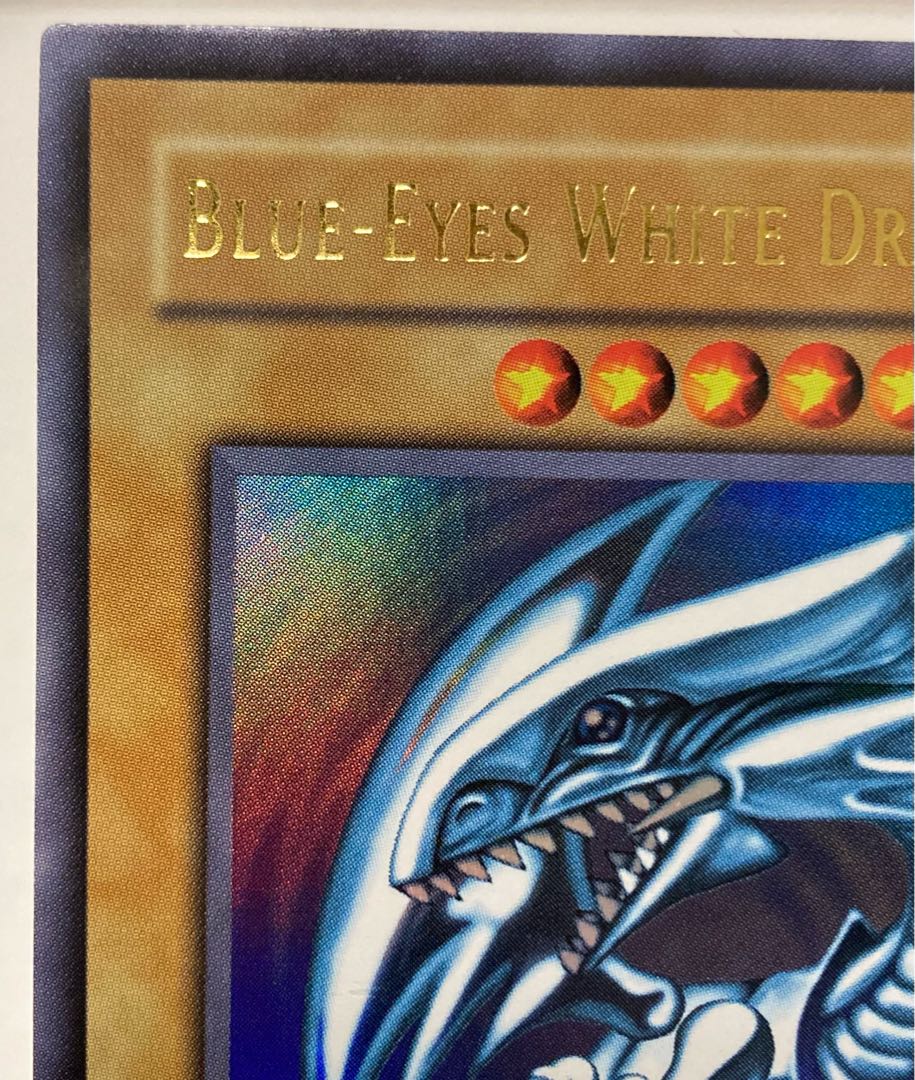 Blue-Eyes White Dragon Ultra Rare Old Asia