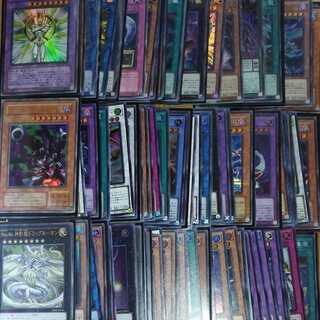 Yu-Gi-Oh! A lot of light items for sale.