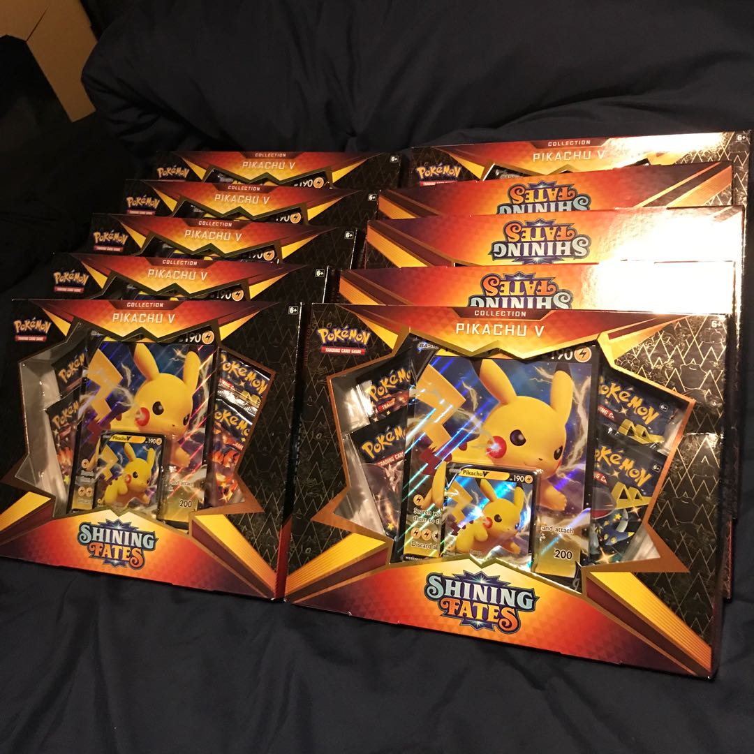 New] Shining Fates collection PIKACHU V
