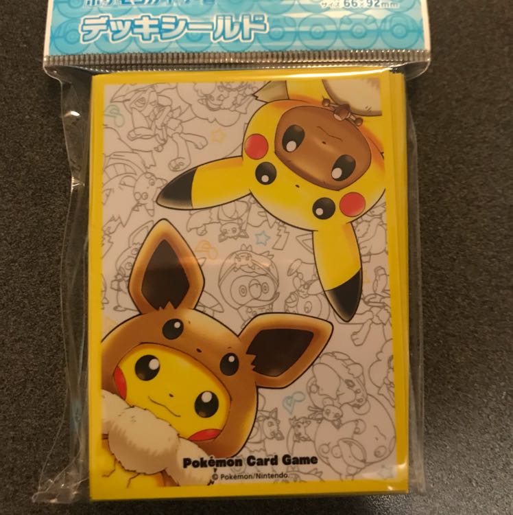 New Pokémon Card Deck Shield FAN OF PIKACHU&EIEVUI