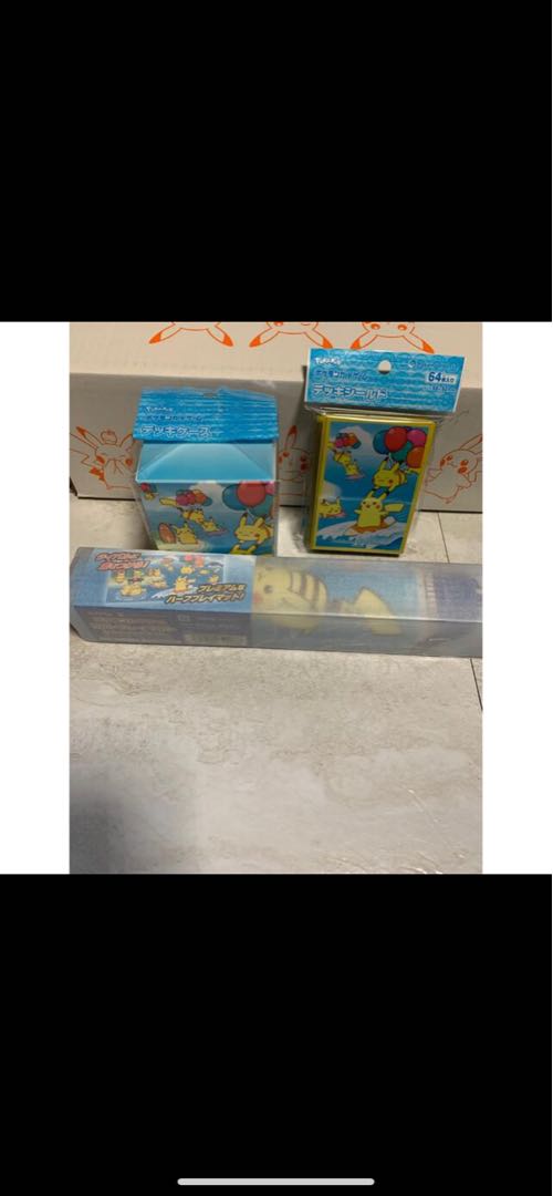 Naminori Pikachu Sora wo Tobu Pikachu Play Mat Deck Shield Case