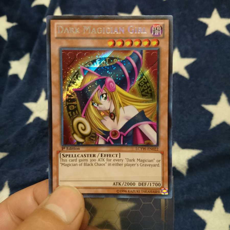 ブラックマジシャンガール 英語