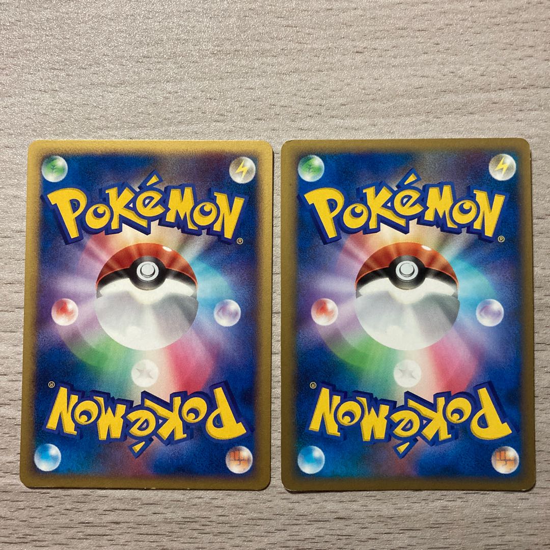 Nidoqueen 2 pieces, 1st Edition.