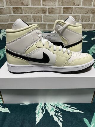 Nike Air Jordan 1 MID Women's Coconut Milk 27cm
