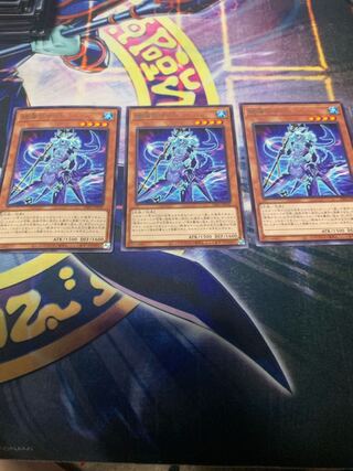 絶海のマーレ　3枚