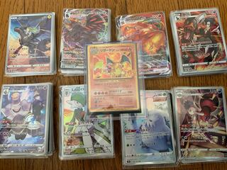 Charizard 25th & with gorgeous extras!