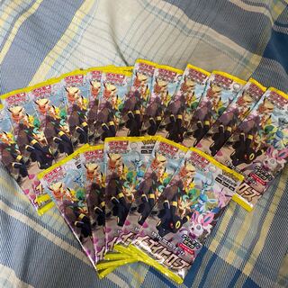 Eevee Heroes 17-pack set