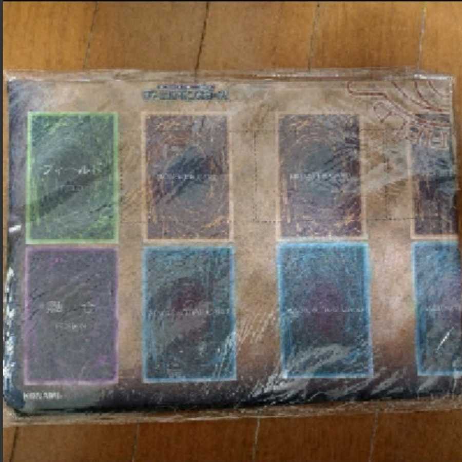 遊戯王初期プレイマット(布製)一枚送料込み