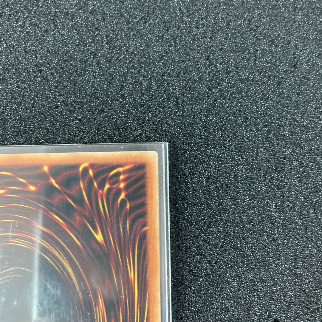 Underworld Goddess of the Closed World holographic rare 1枚