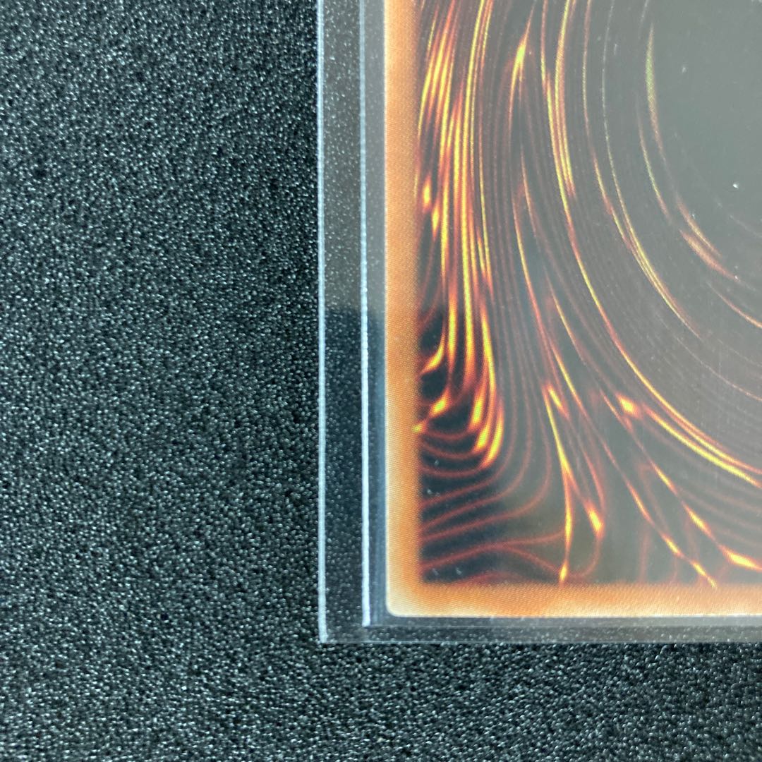 Underworld Goddess of the Closed World holographic rare 1枚