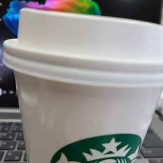 I ordered an iced coffee at Starbucks and they gave it to me in a hot container.