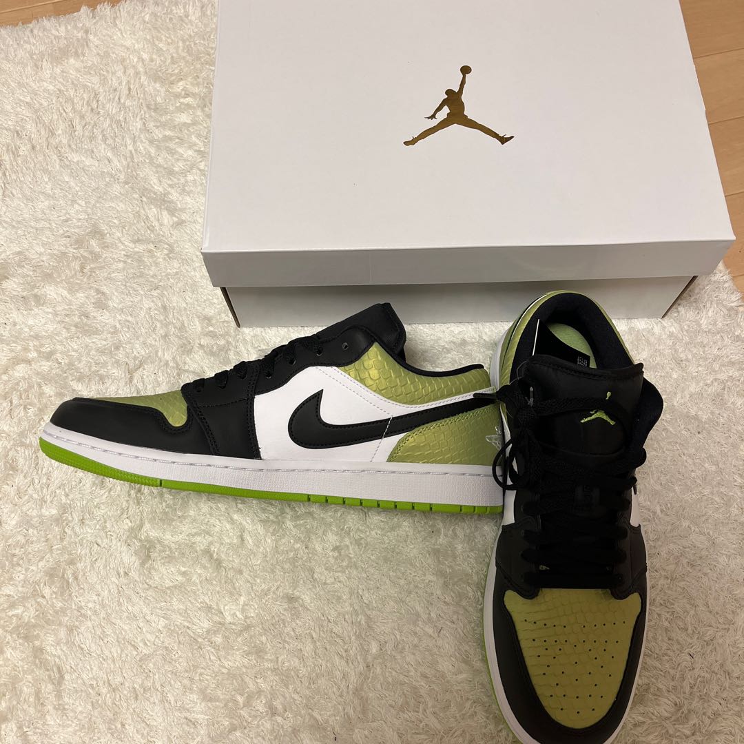 AIR JORDAN1 LOW WMNS Vivid Green 29cm