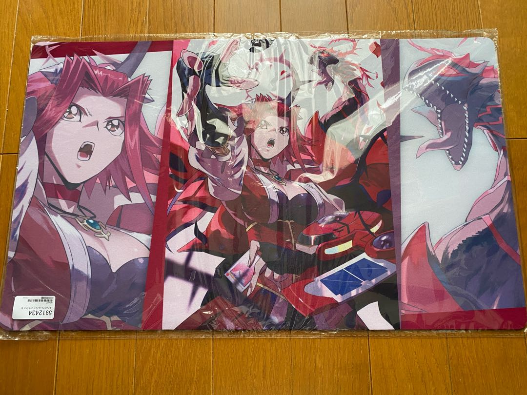 「遊戯王」アキ＆ブラックローズドラゴン ラバー製プレイマット