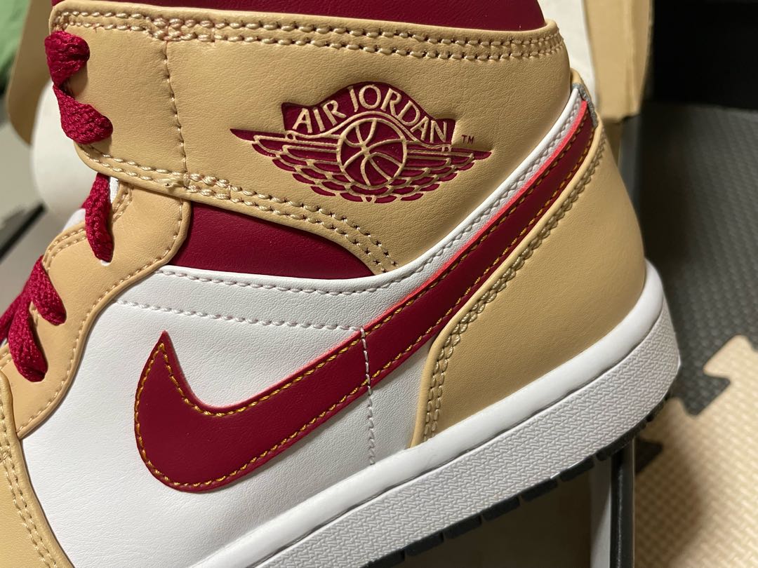 Nike Air Jordan1 ナイキ エアジョーダン1 ベージュ 27の通販 じゅん。(2092472426) | magi -トレカ専用フリマアプリ- Nike Air Jordan1 ナイキ エアジョーダン1 ベージュ 27の通販 じゅん。(2092472426) | magi -トレカ専用フリマアプリ-