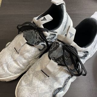 トレイヤング1 adidas 26.5cm