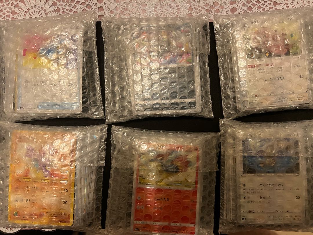 44 Pokémon cards, 1 set Integrity Random