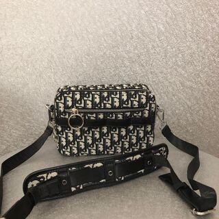 Dior (brand name for cosmetics) 26cm