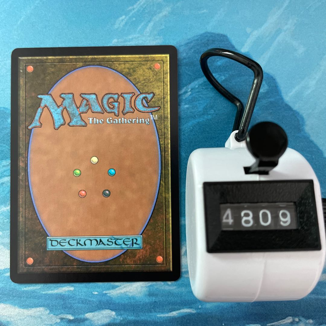 MTG 2 cards Evelyn, the Greedy