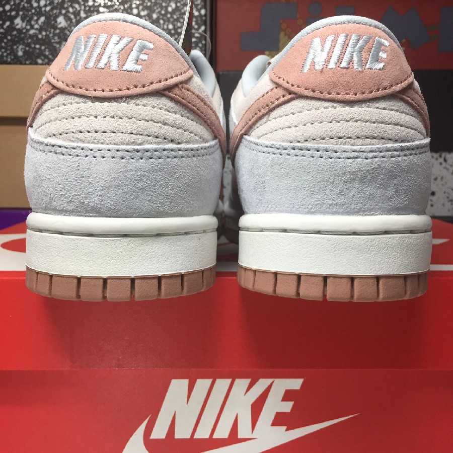 The early bird gets the worm! Dunk Fossil Rose 26cm