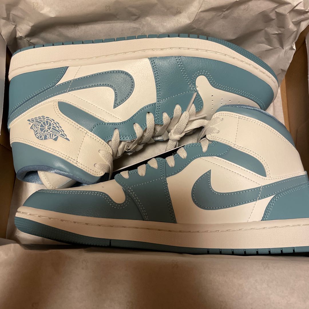 Nike WMNS Air Jordan 1 Mid "University Blue" Nike Women's Air Jordan 1 Mid "University Snubbull" 28.5 28.5cm