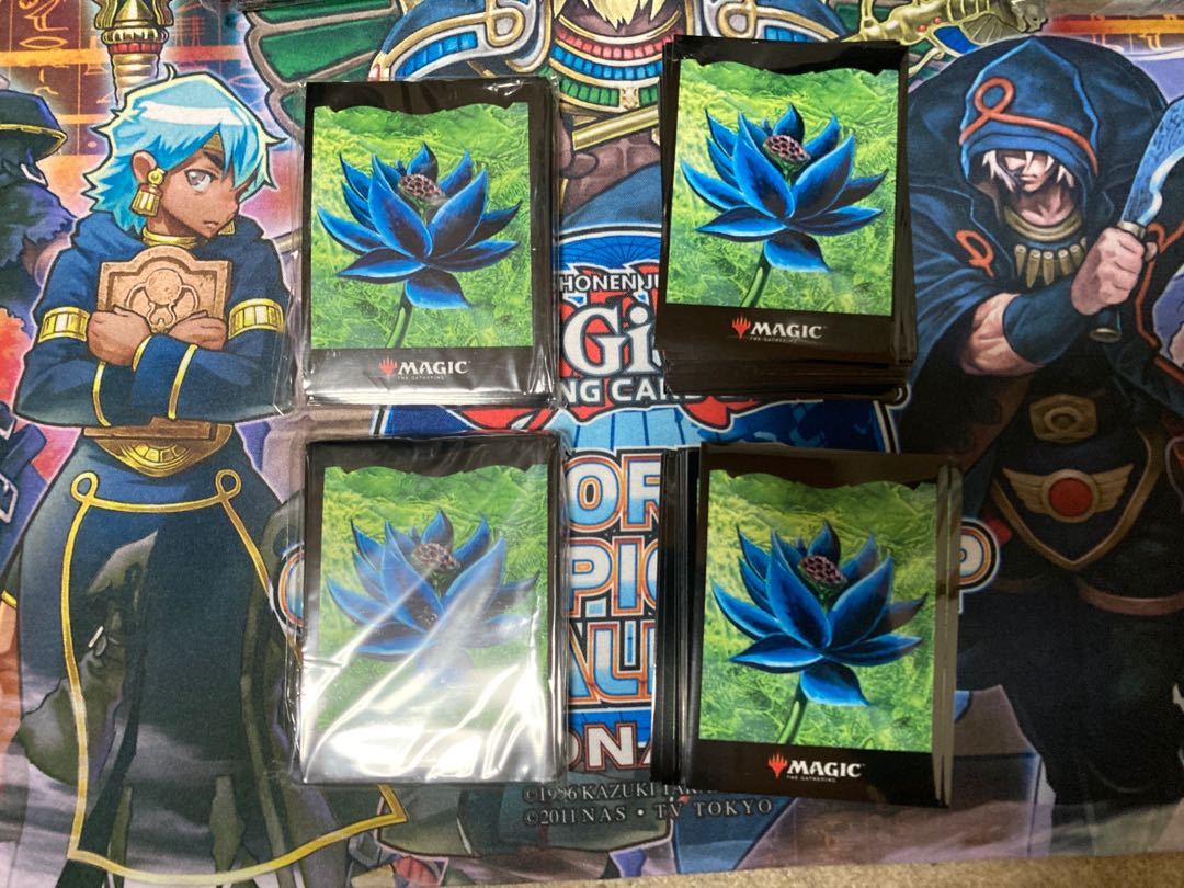 New, unused] 100 Black Lotus sleeves