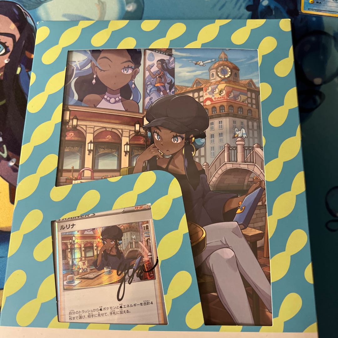 New and unused] Eevee Heroes 1 pack with extra Vaporeon and Flareon chr.