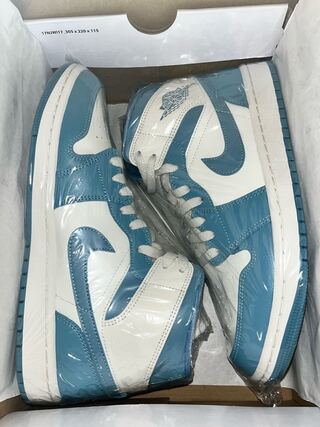 5000円クーポン対象 ナイキ ウィメンズ エアジョーダン1 ミッド "ユニバーシティブルー" 27cm