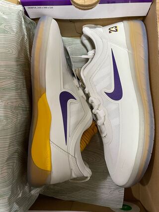 NBA × ナイキ SB ナイジャ フリー 2 "レイカーズ" DA3439-100 26.5cm