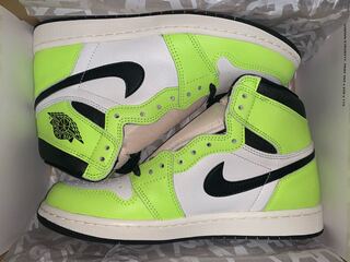 ナイキエアジョーダン 1 レトロ ハイ Og "ボルト" ボルト/セイルブラック 555088-702 27cm