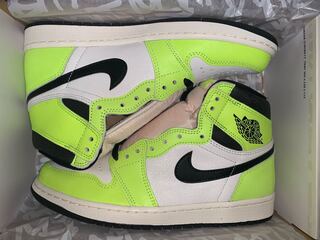 ナイキエアジョーダン 1 レトロ ハイ Og "ボルト" ボルト/セイルブラック 555088-702 27cm